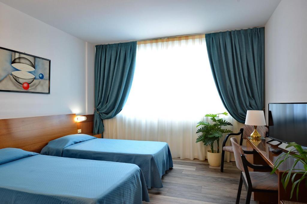 hotel image 13