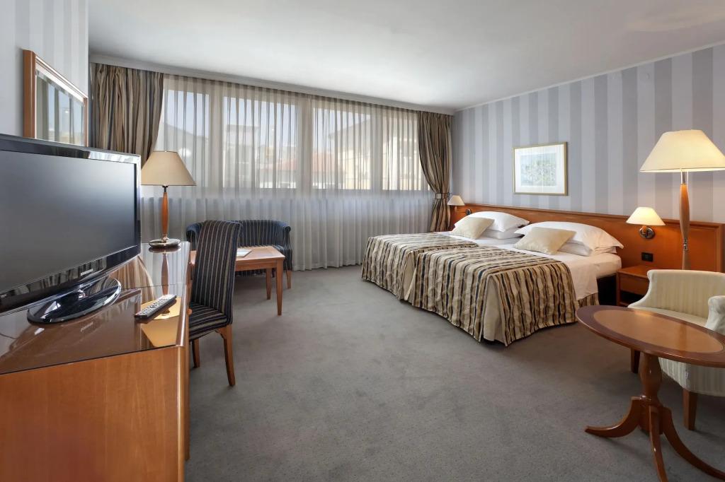 hotel image 8