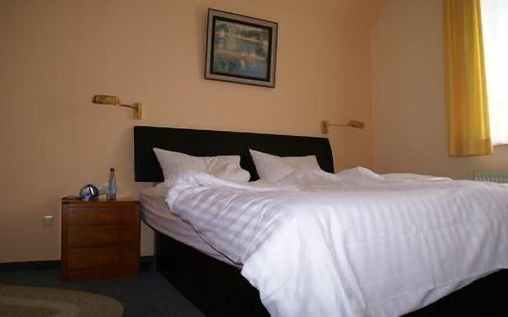 hotel image 11