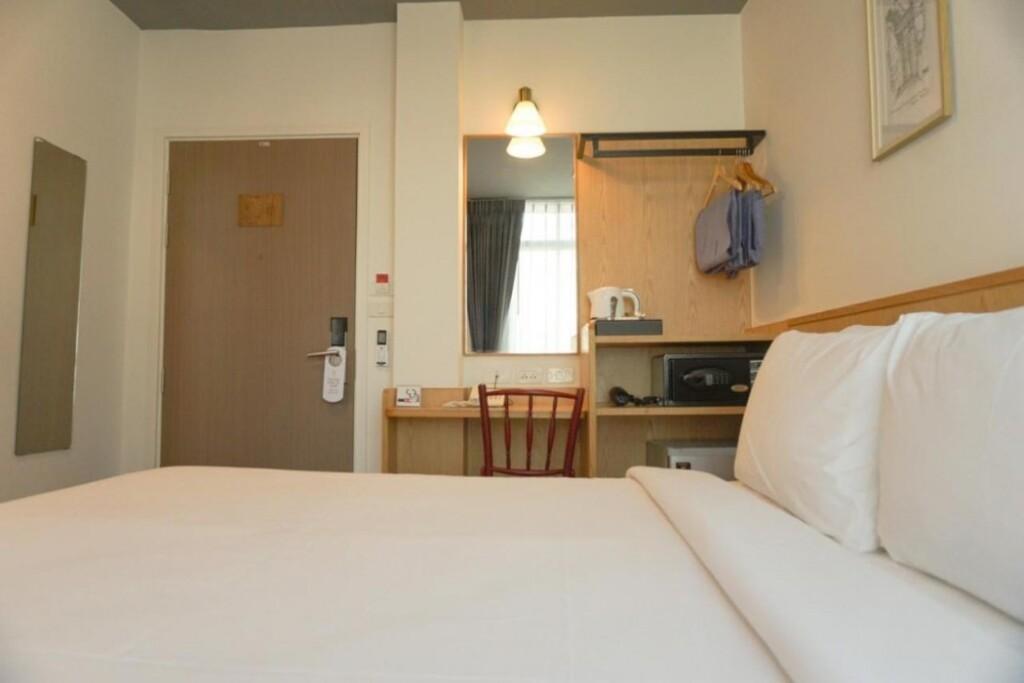 hotel image 9