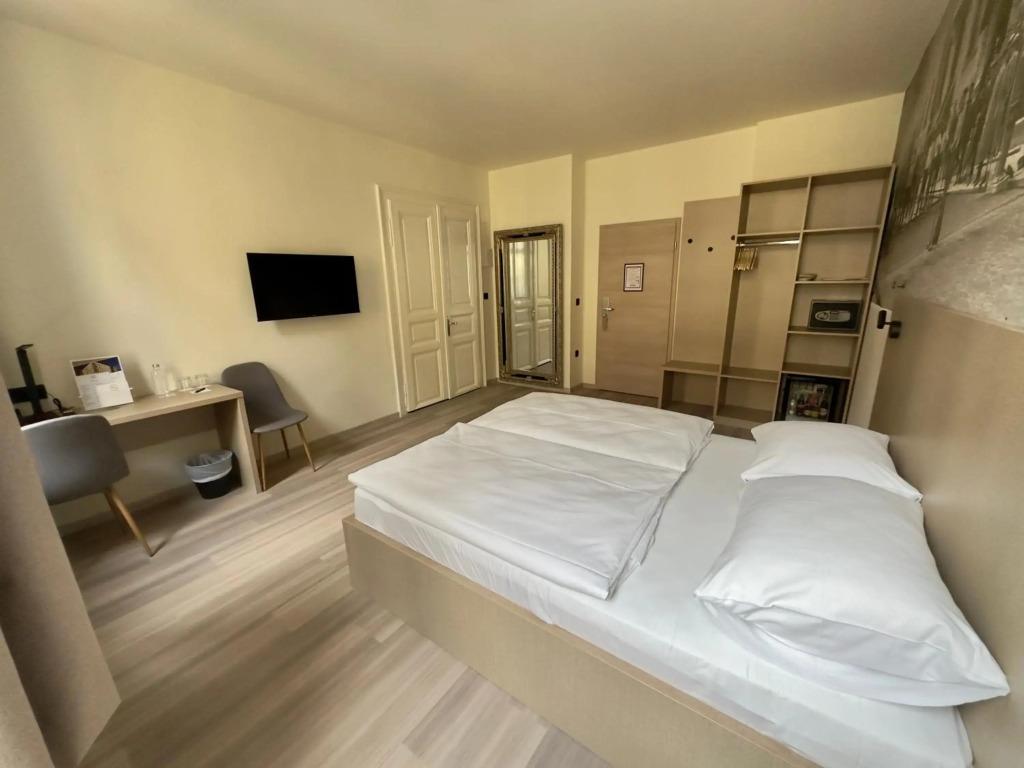hotel image 18