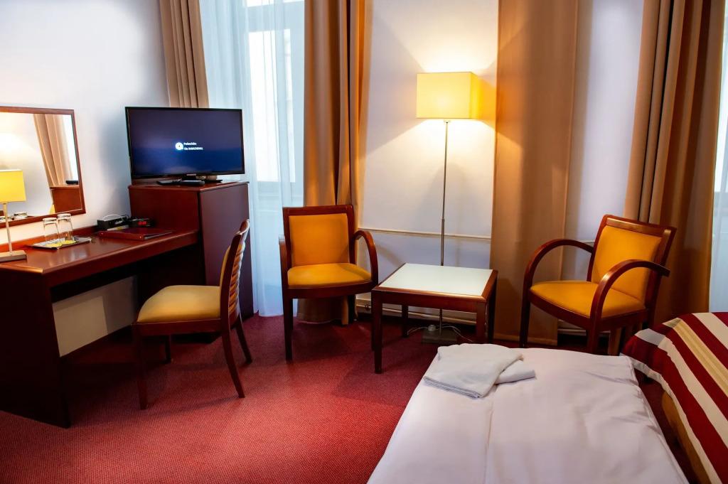 hotel image 9
