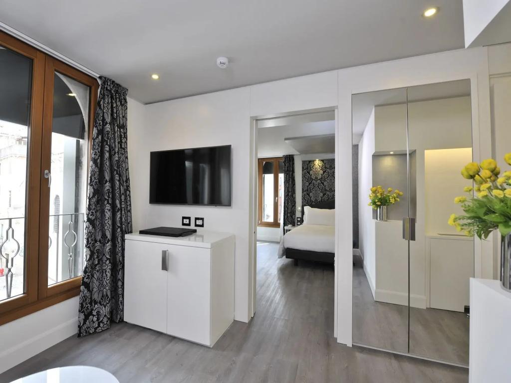 hotel image 16