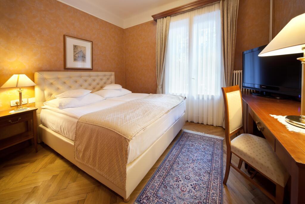 hotel image 10