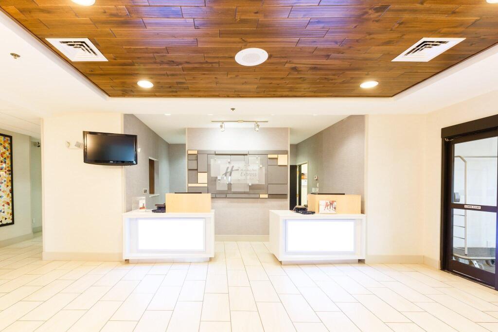 hotel image 8