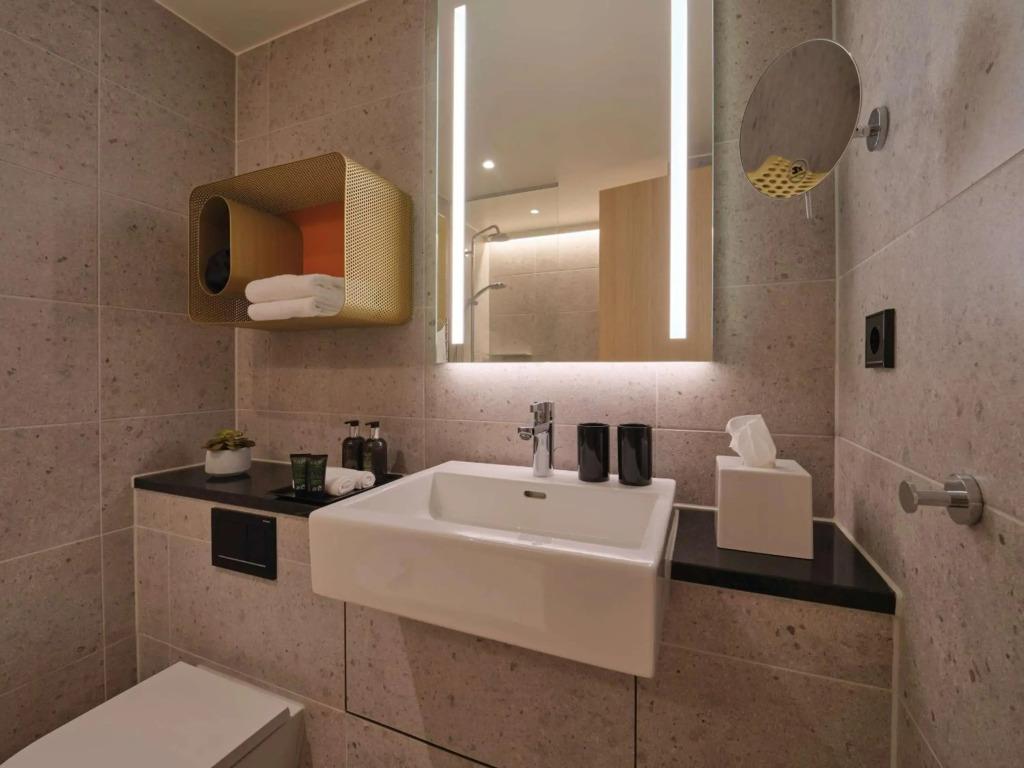 hotel image 10