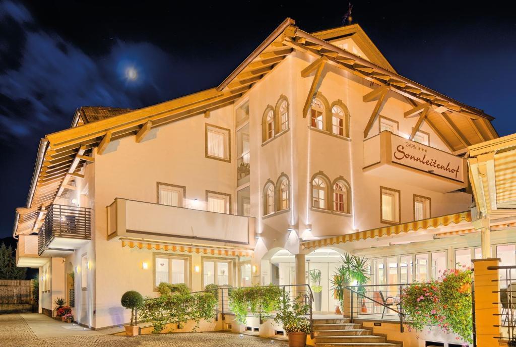 hotel image 10