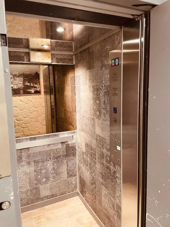 hotel image 13