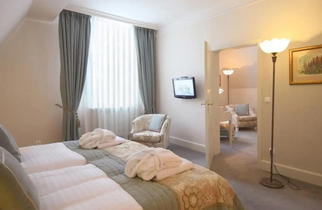 hotel image 13