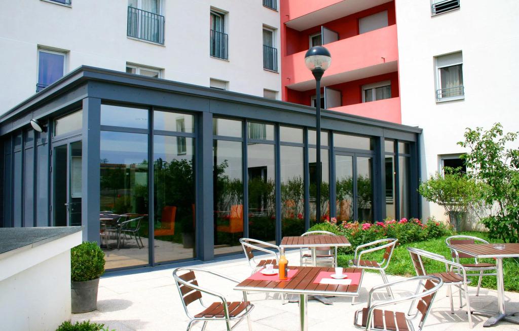 hotel image 10