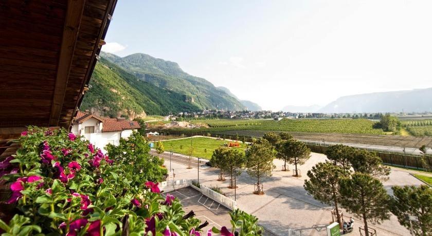 hotel image 12