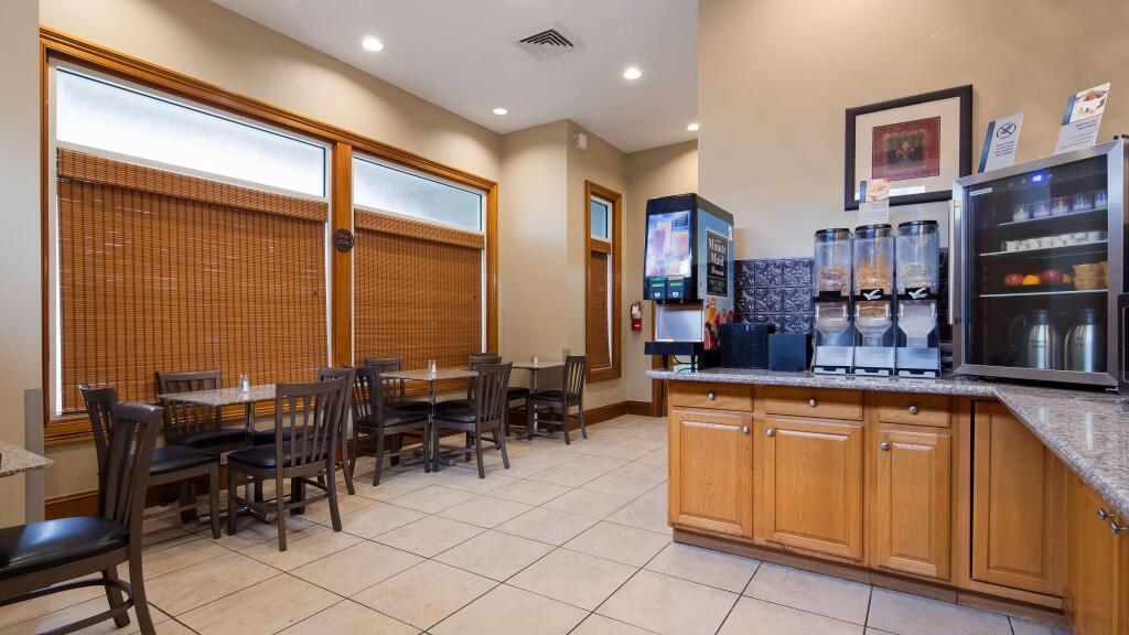 hotel image 10