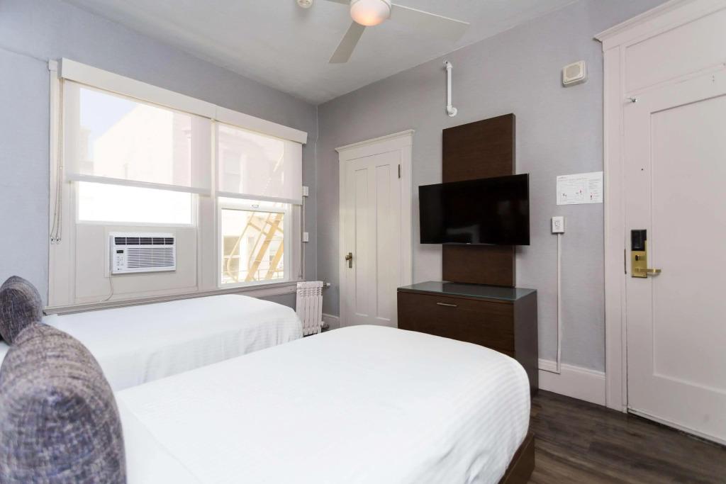 hotel image 12