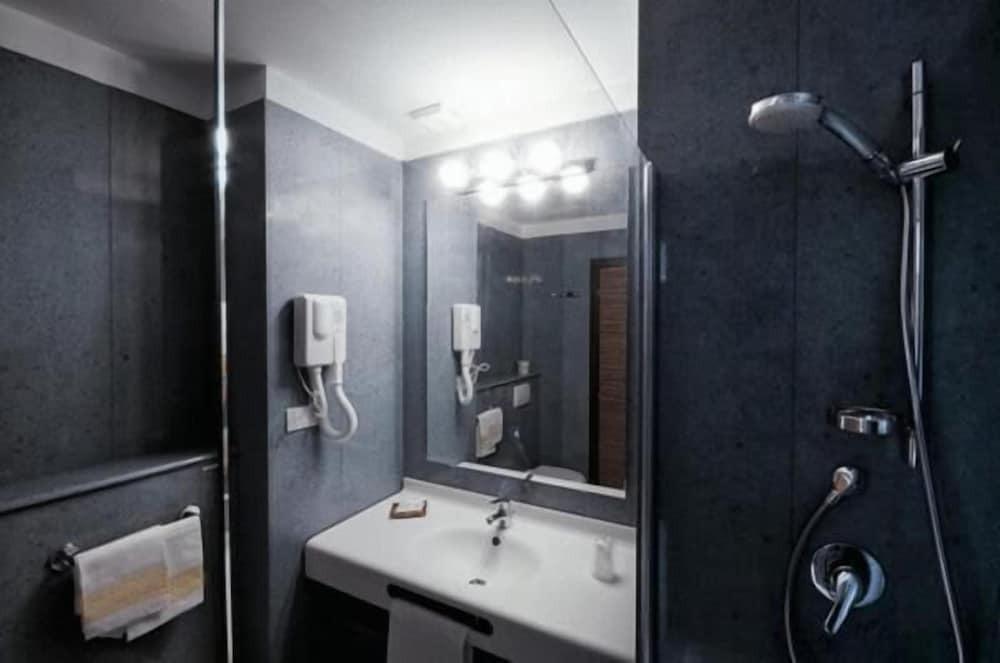 hotel image 16