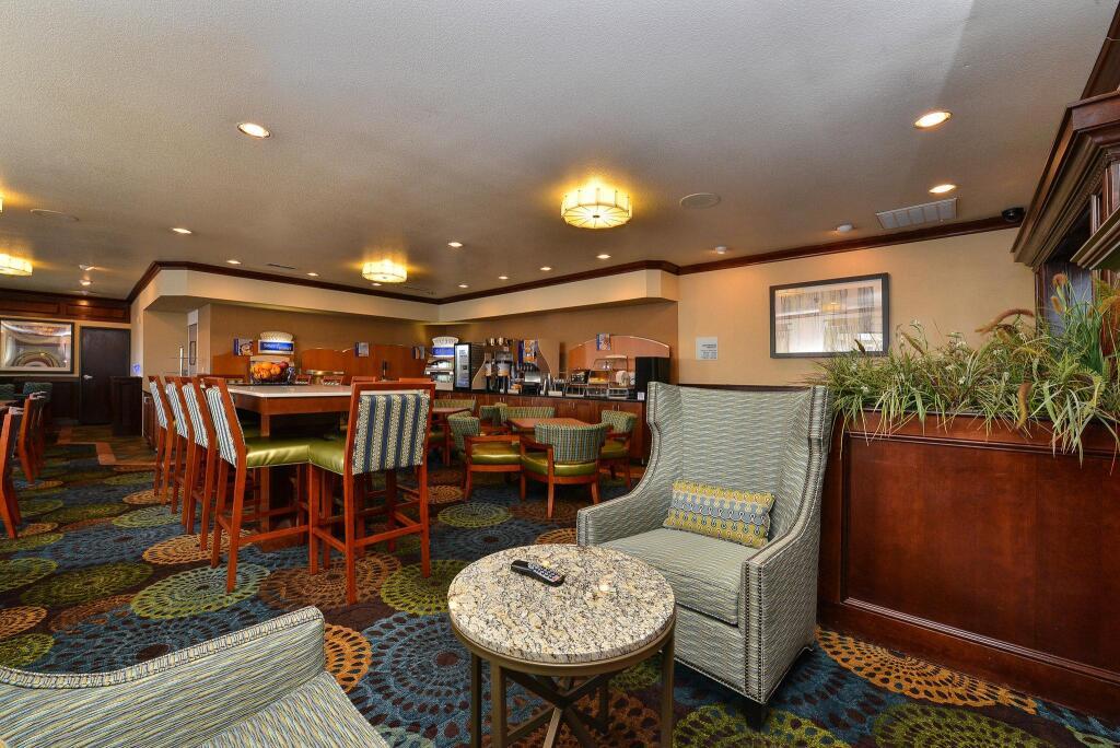 hotel image 10