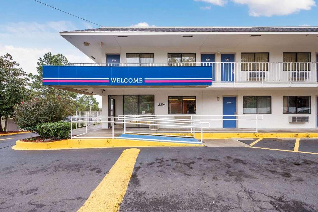 hotel image 16