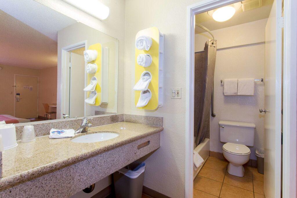 hotel image 10