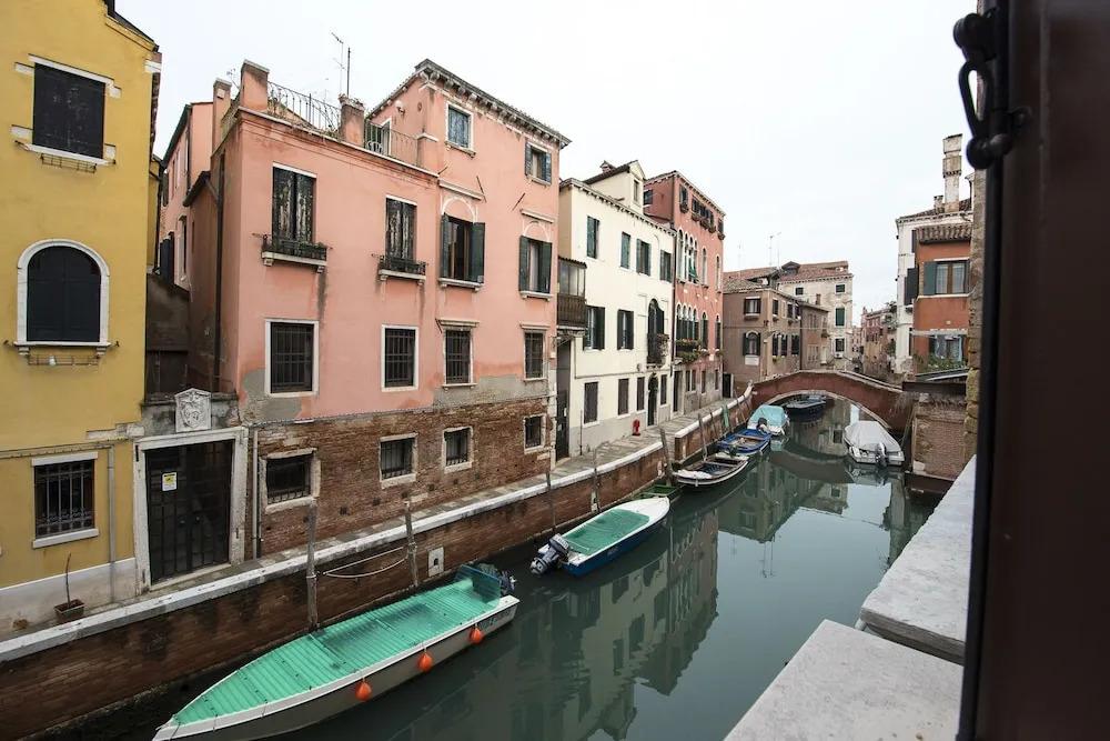 hotel image 12