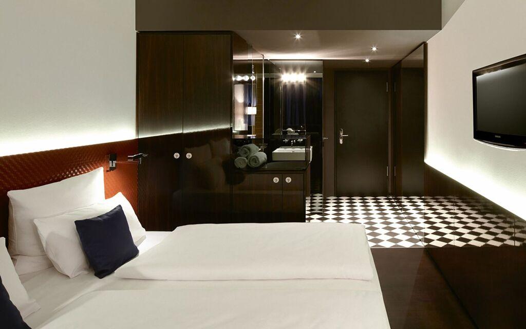 hotel image 9