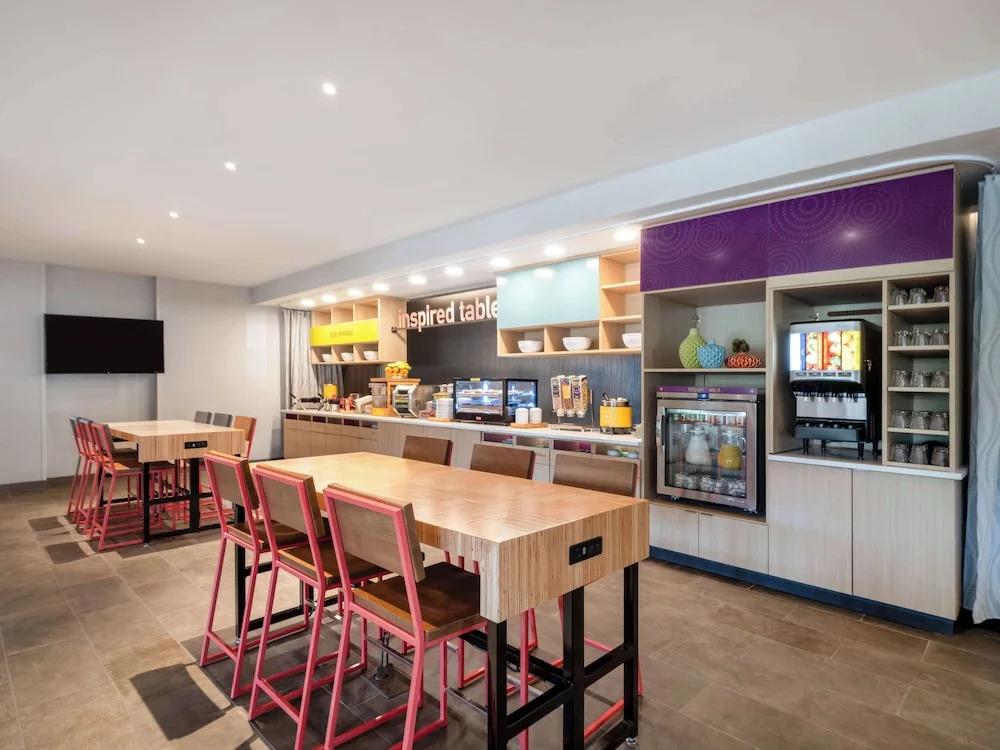 hotel image 10