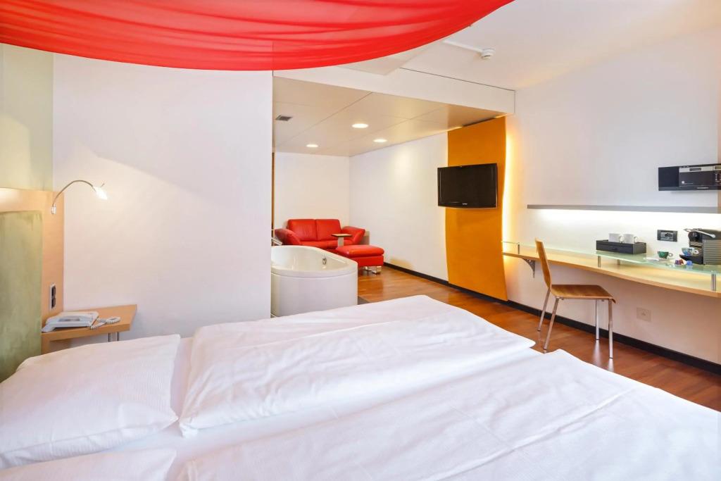 hotel image 36