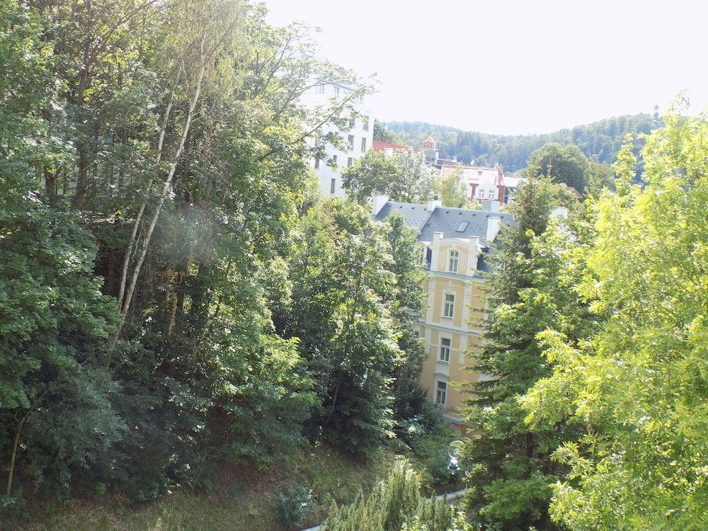 hotel image 10
