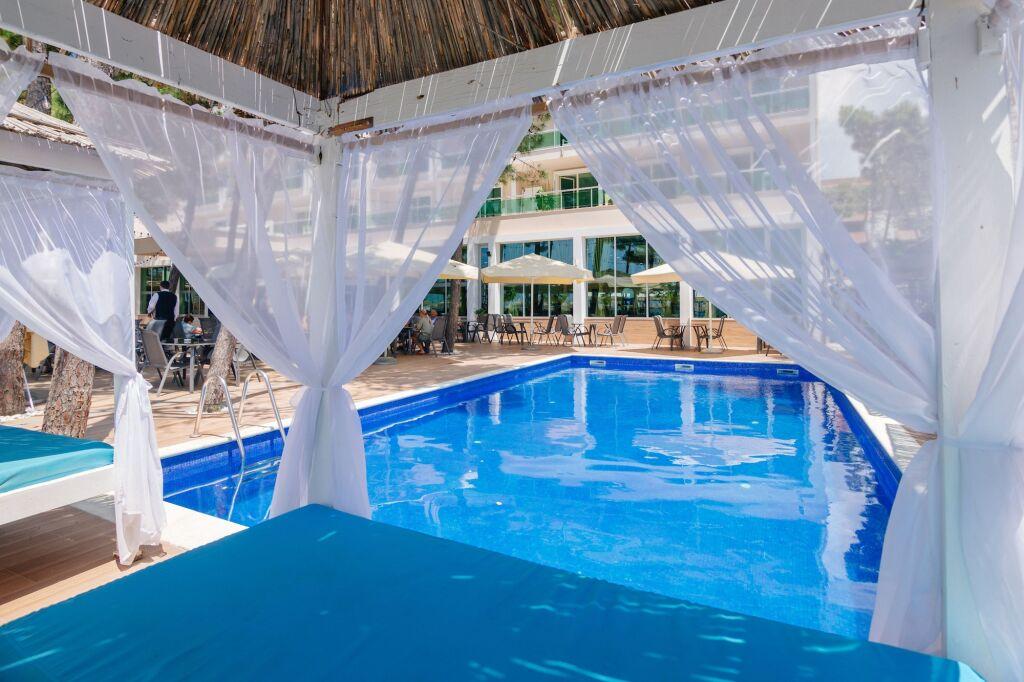 hotel image 13