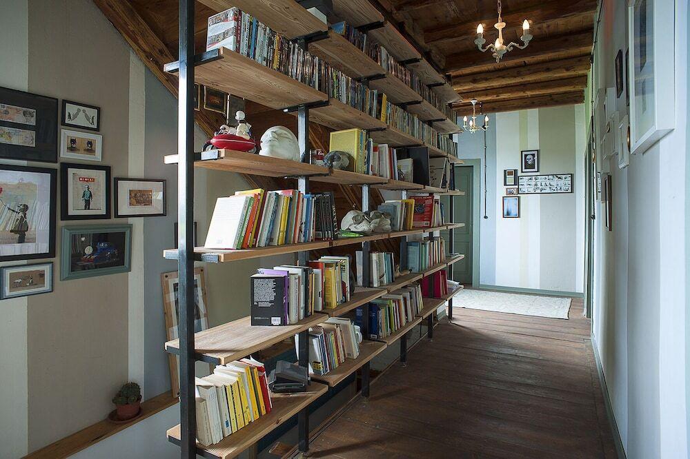 hotel image 12