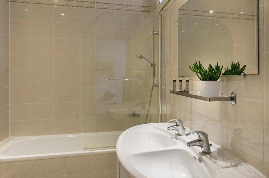 hotel image 13
