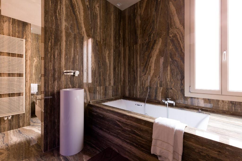 hotel image 38