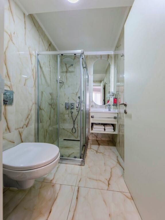 hotel image 16