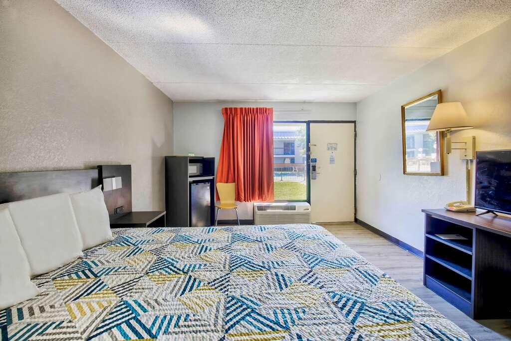hotel image 13