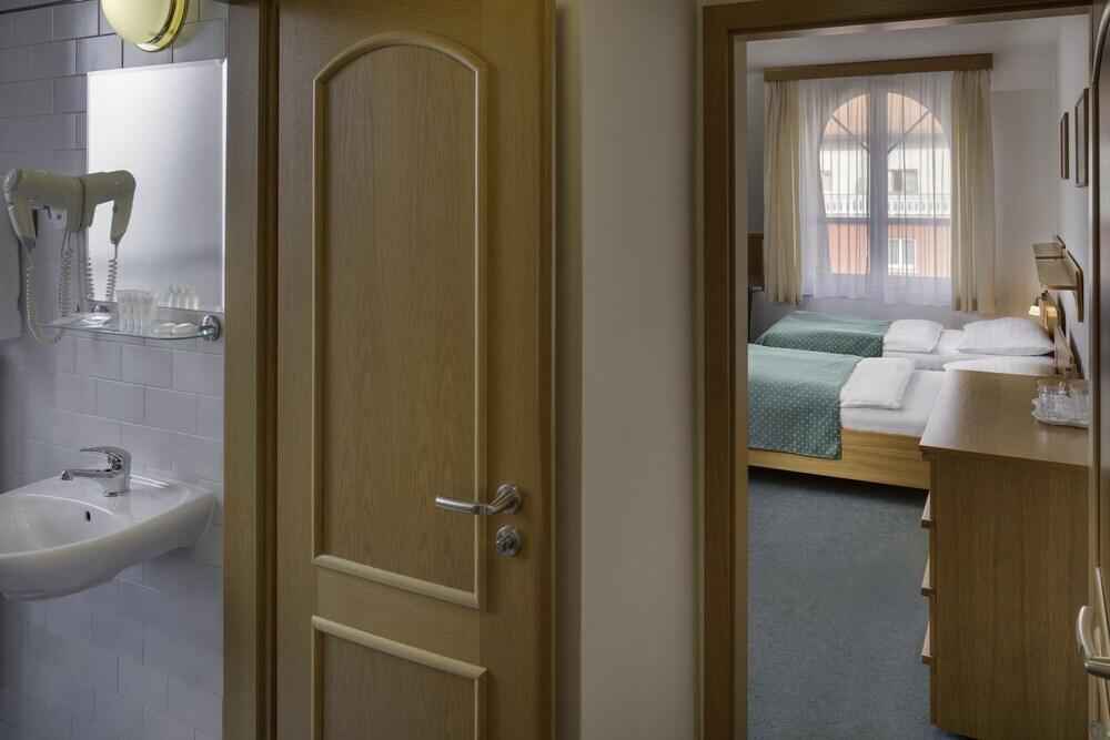 hotel image 9