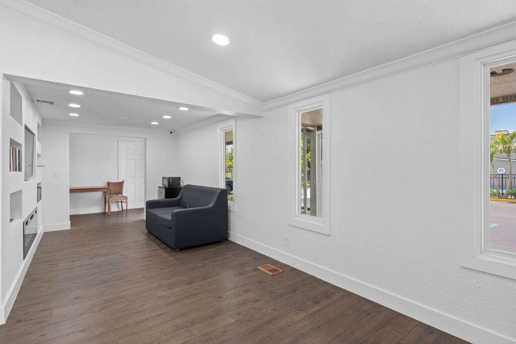 hotel image 16
