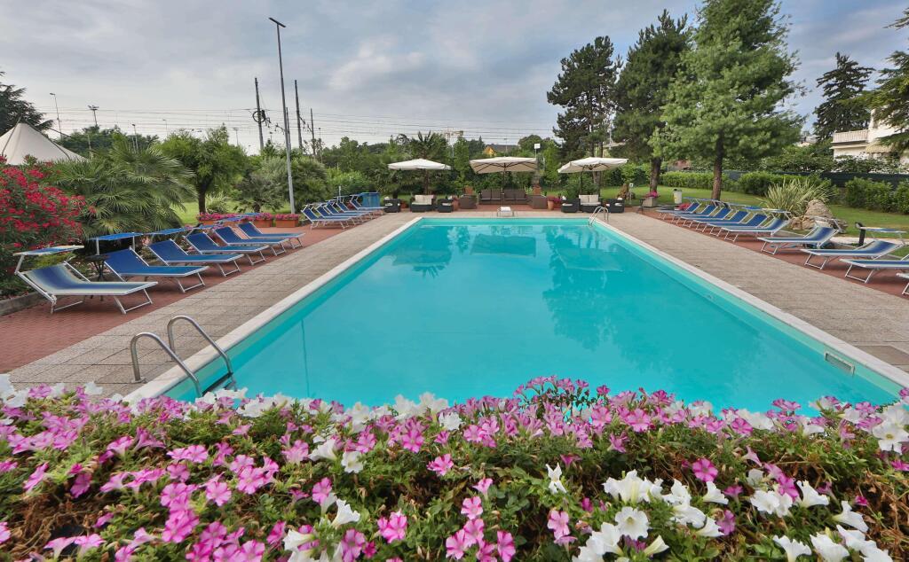 hotel image 16
