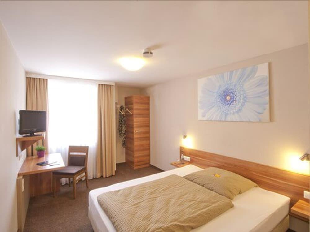 hotel image 13