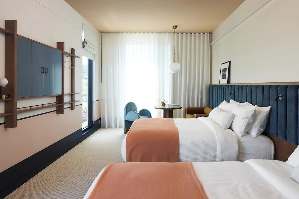 hotel