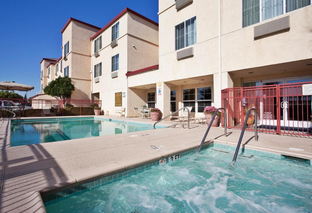 hotel image 9