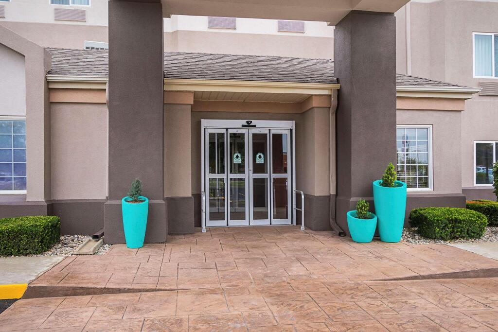 hotel image 16