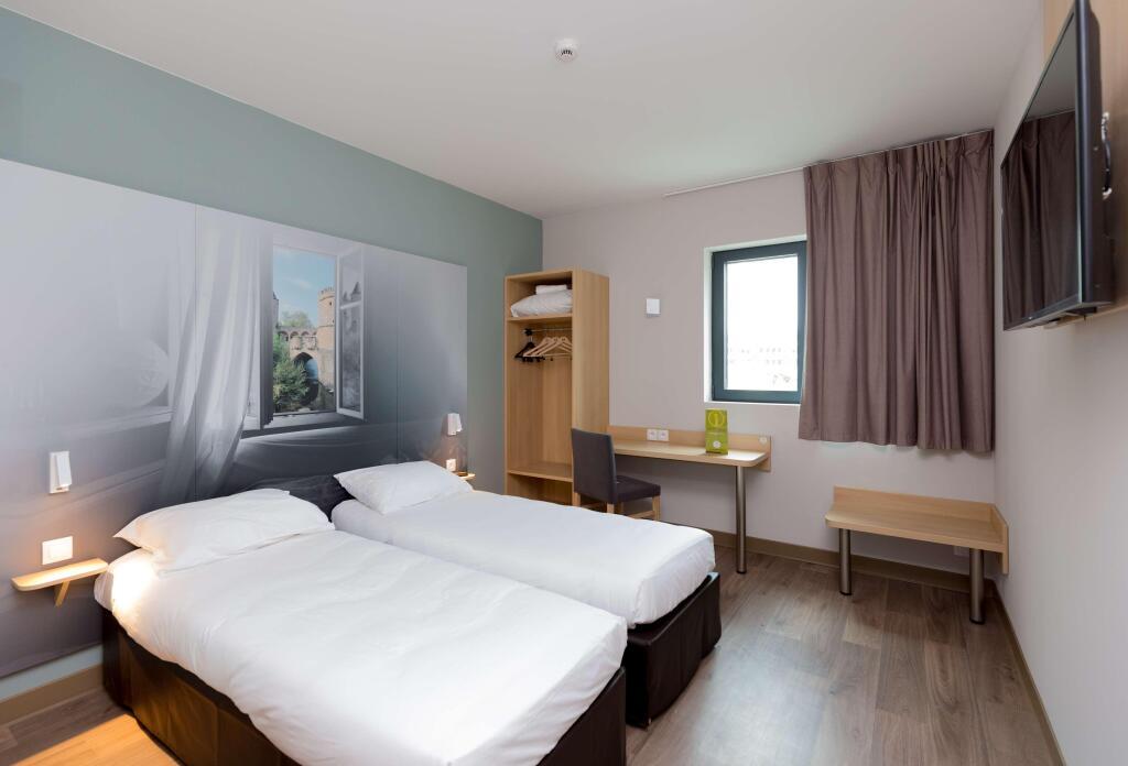 hotel image 13