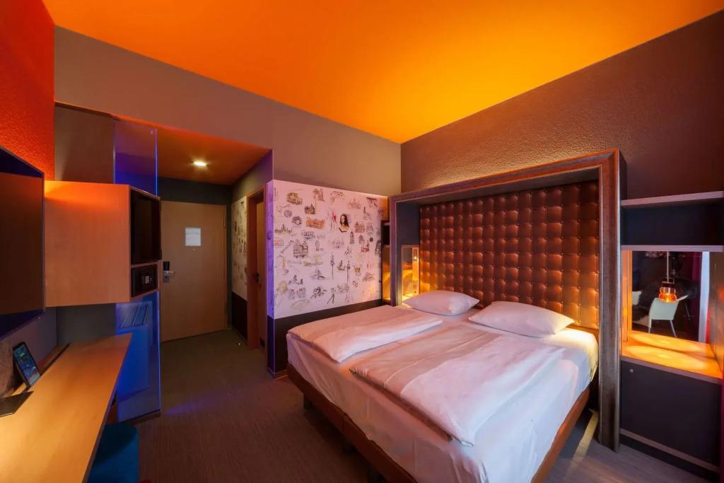 hotel image 12