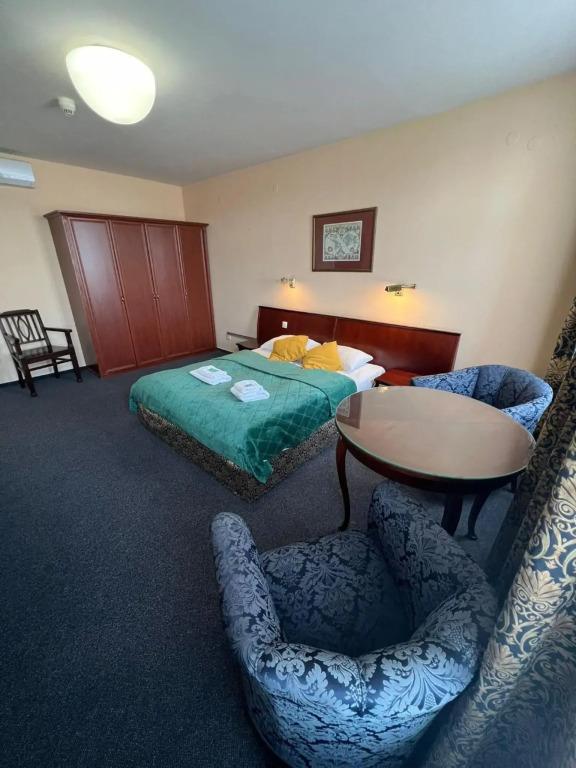 hotel image 12