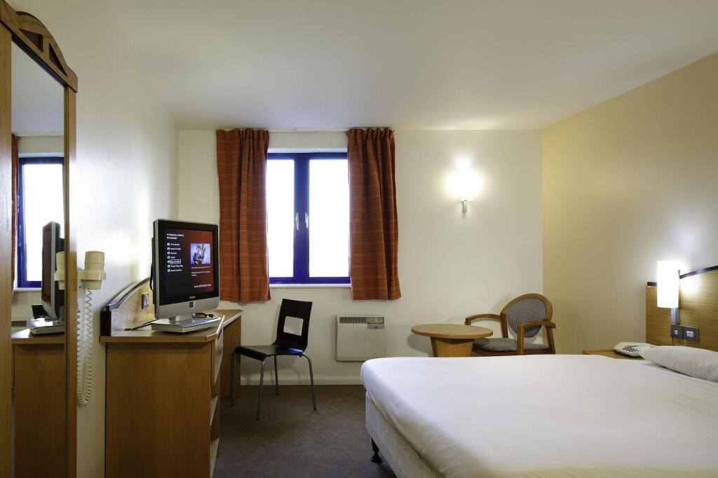 hotel image 16