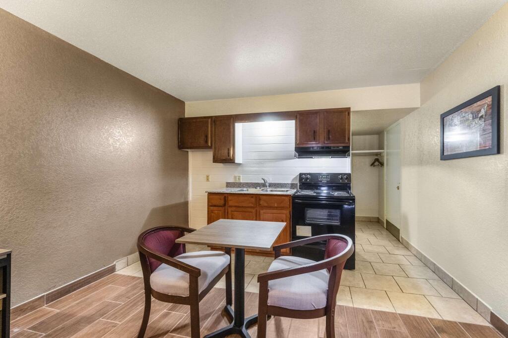 hotel image 16