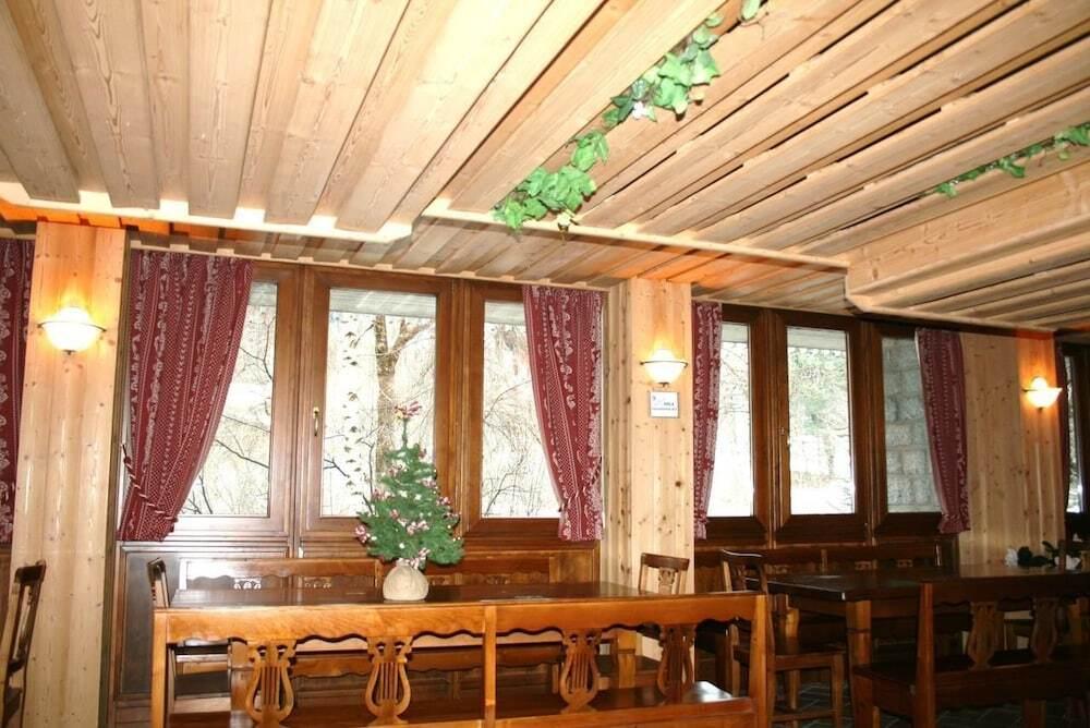 hotel image 10