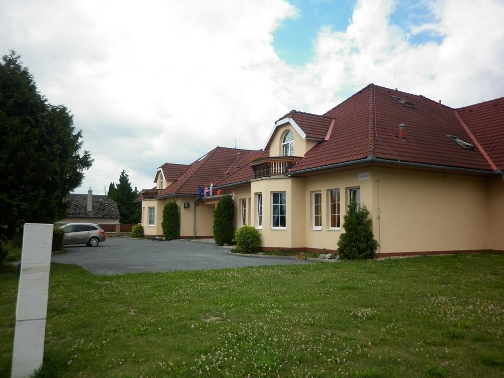 hotel image 10