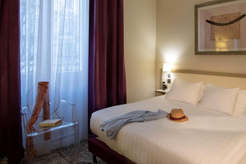 hotel image 12