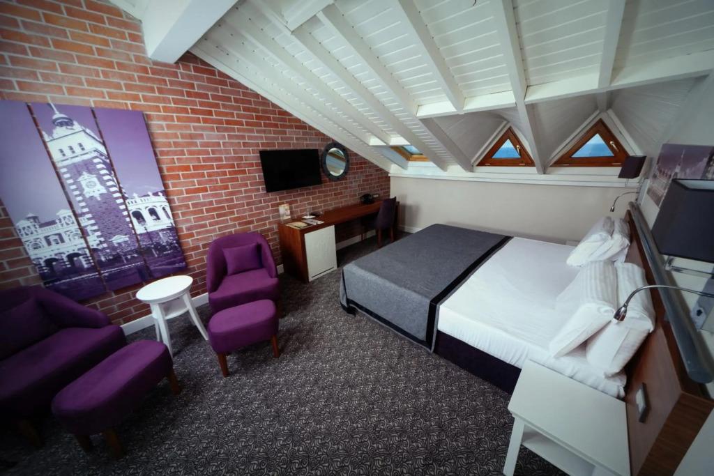hotel image 12