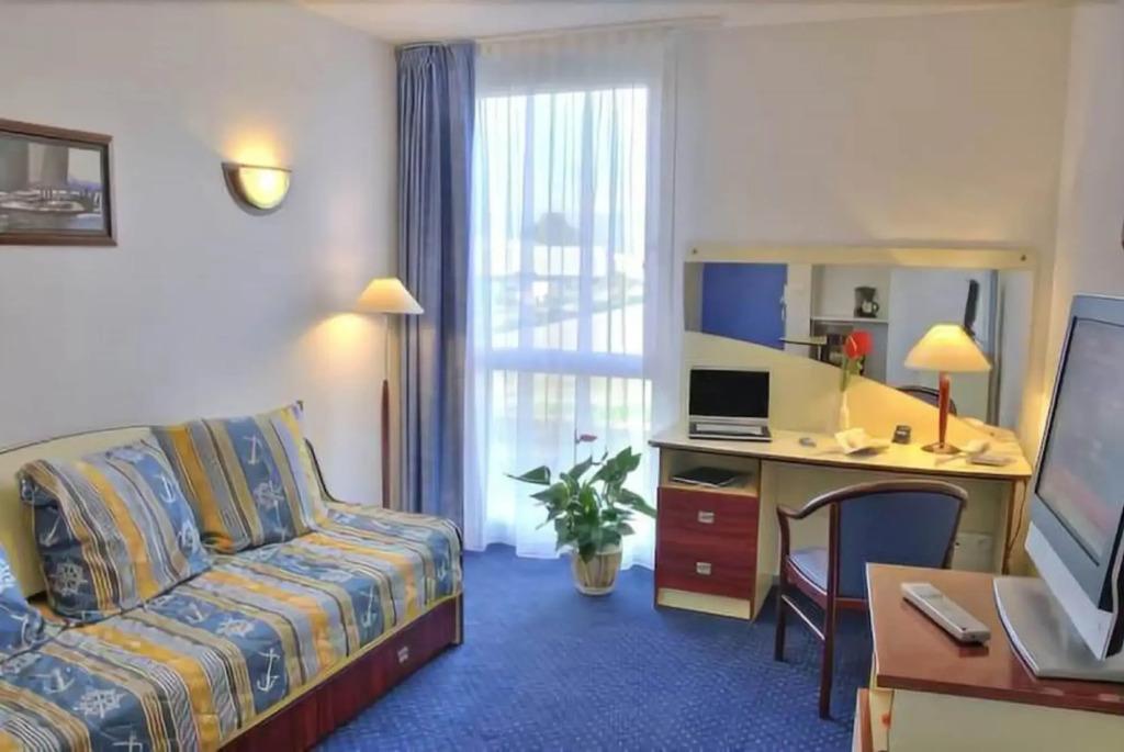 hotel image 11