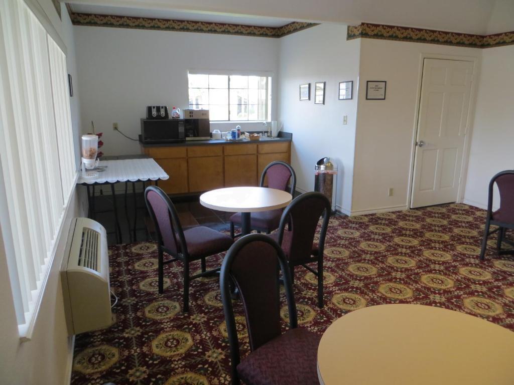 hotel image 10